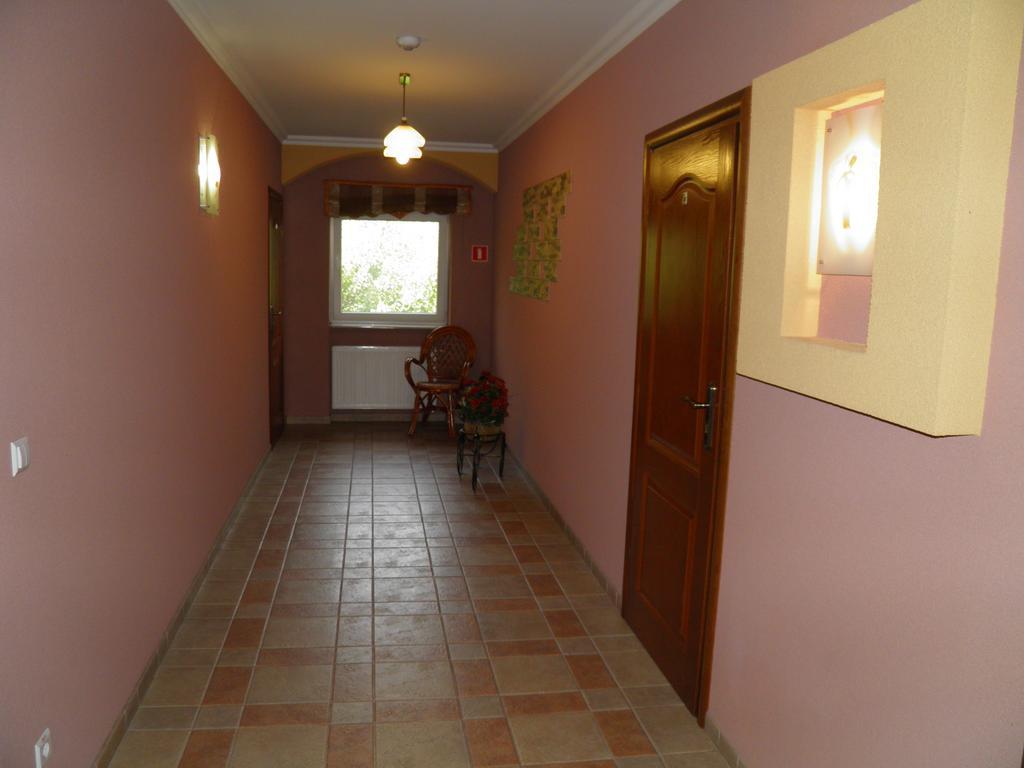 Hotel Magnat Mukačevo Esterno foto