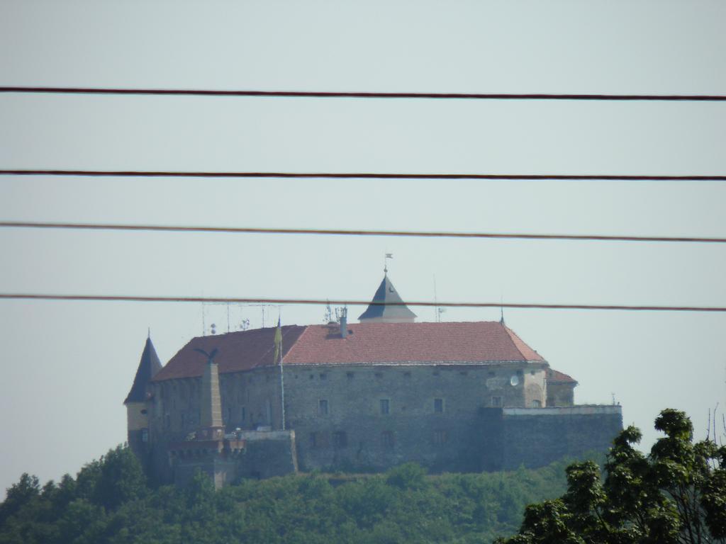 Hotel Magnat Mukačevo Esterno foto