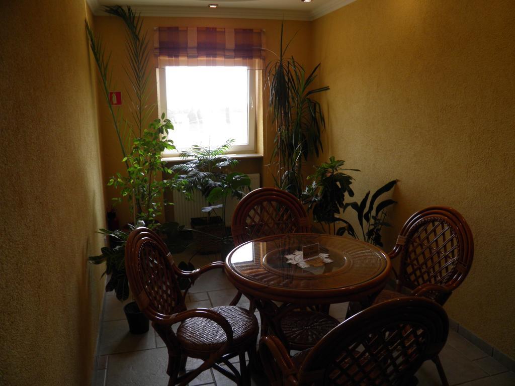 Hotel Magnat Mukačevo Esterno foto