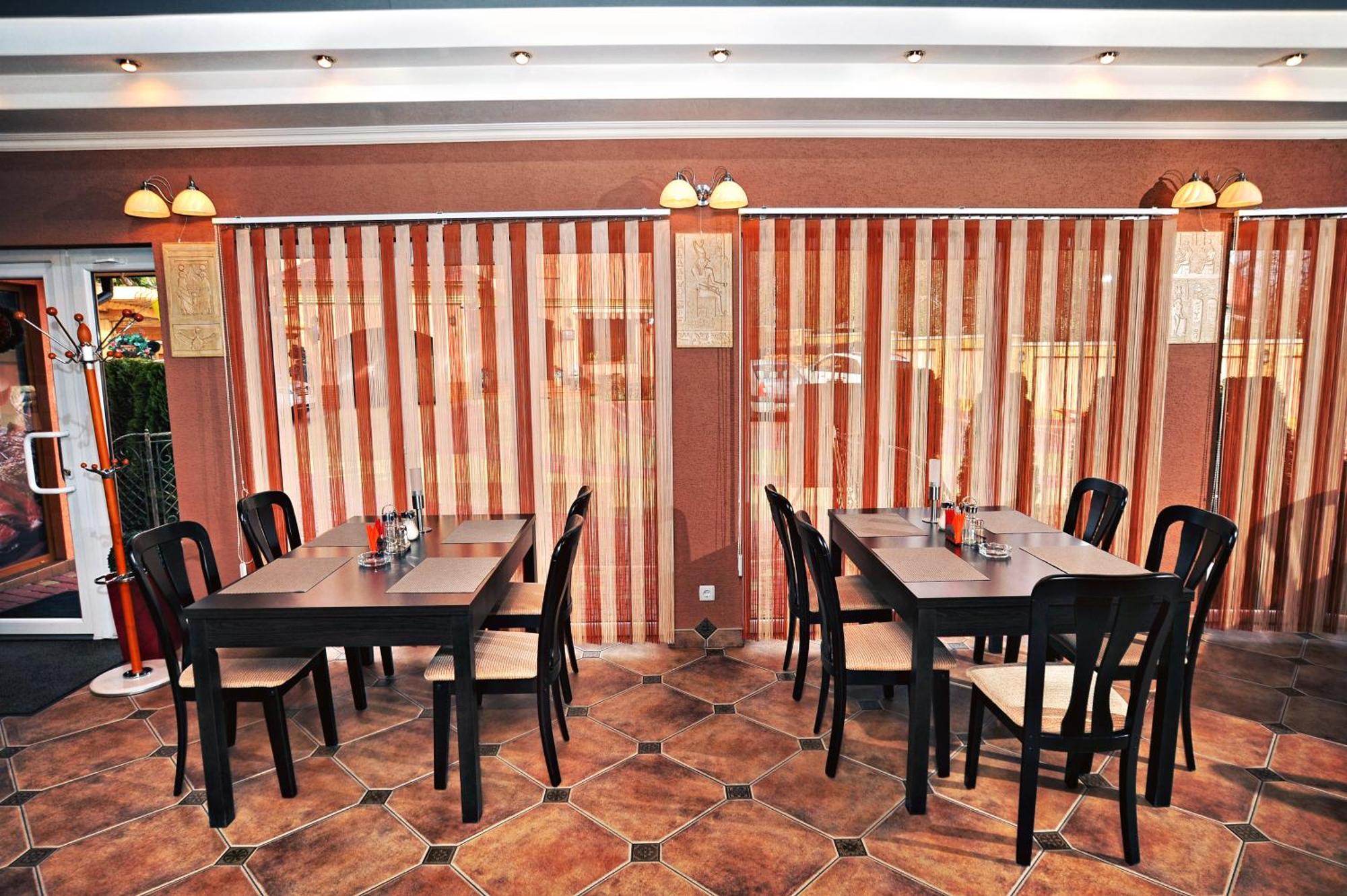 Hotel Magnat Mukačevo Esterno foto