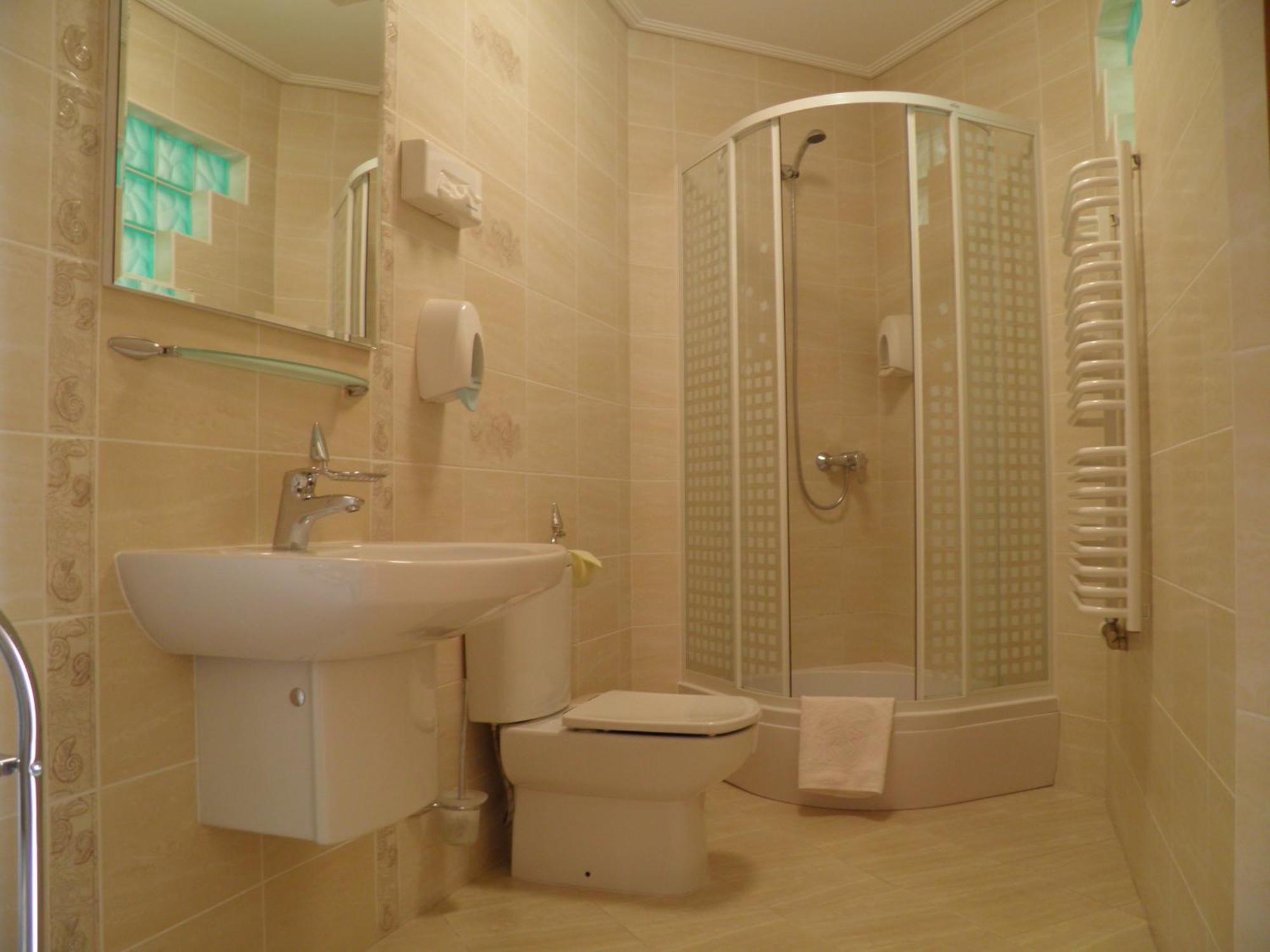 Hotel Magnat Mukačevo Esterno foto