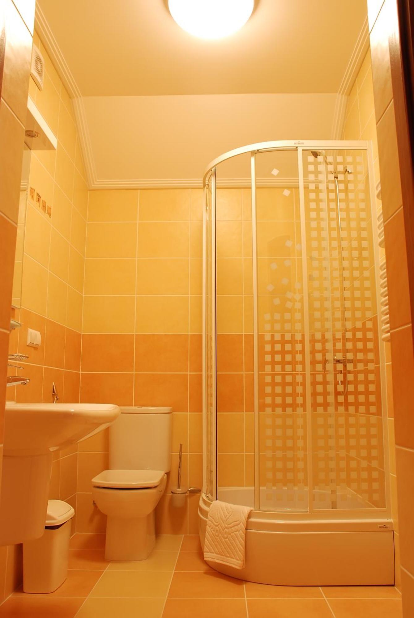 Hotel Magnat Mukačevo Esterno foto