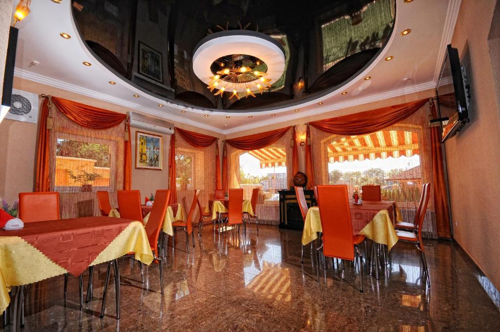 Hotel Magnat Mukačevo Esterno foto